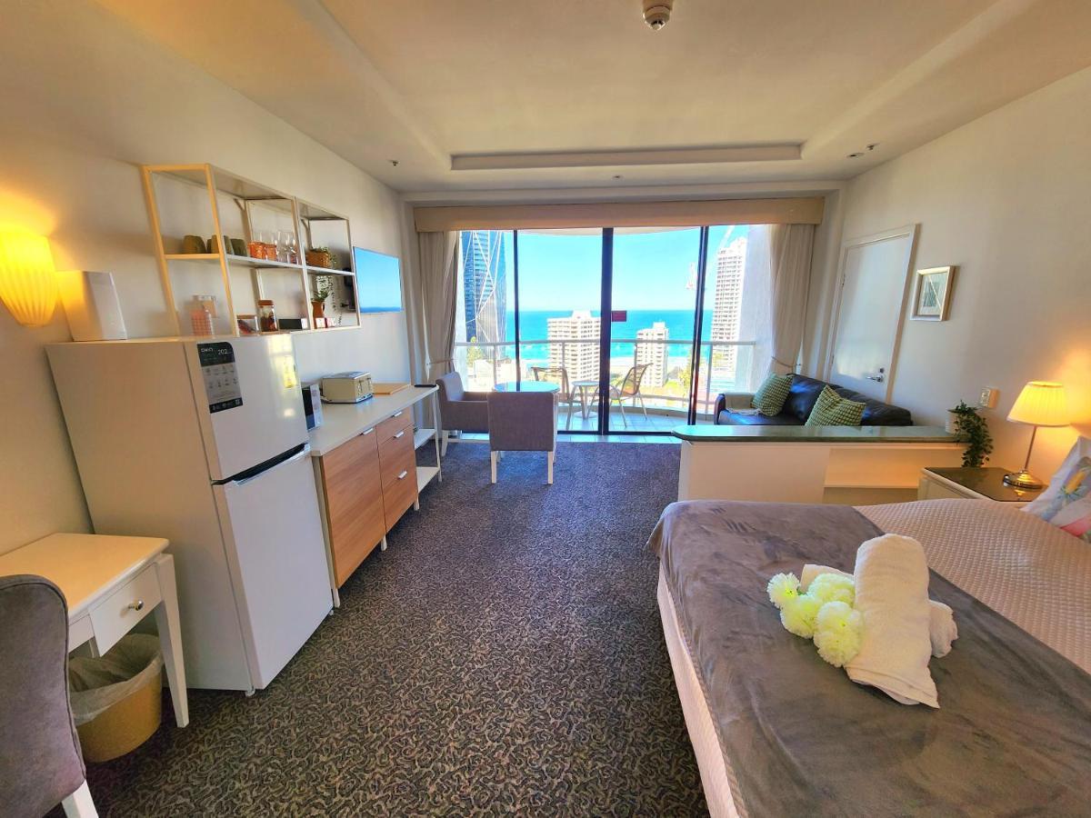 Deluxe Private Apartment And Studio - Ocean Views Голд-Кост Экстерьер фото