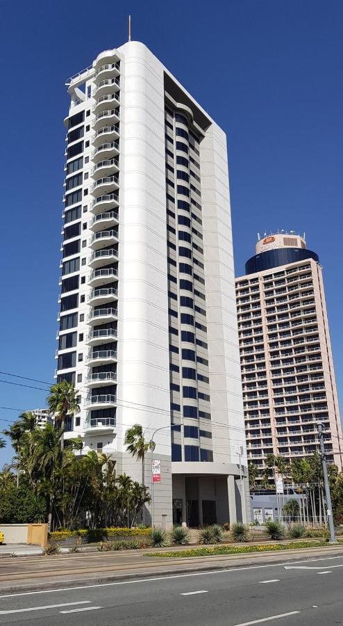 Deluxe Private Apartment And Studio - Ocean Views Голд-Кост Экстерьер фото
